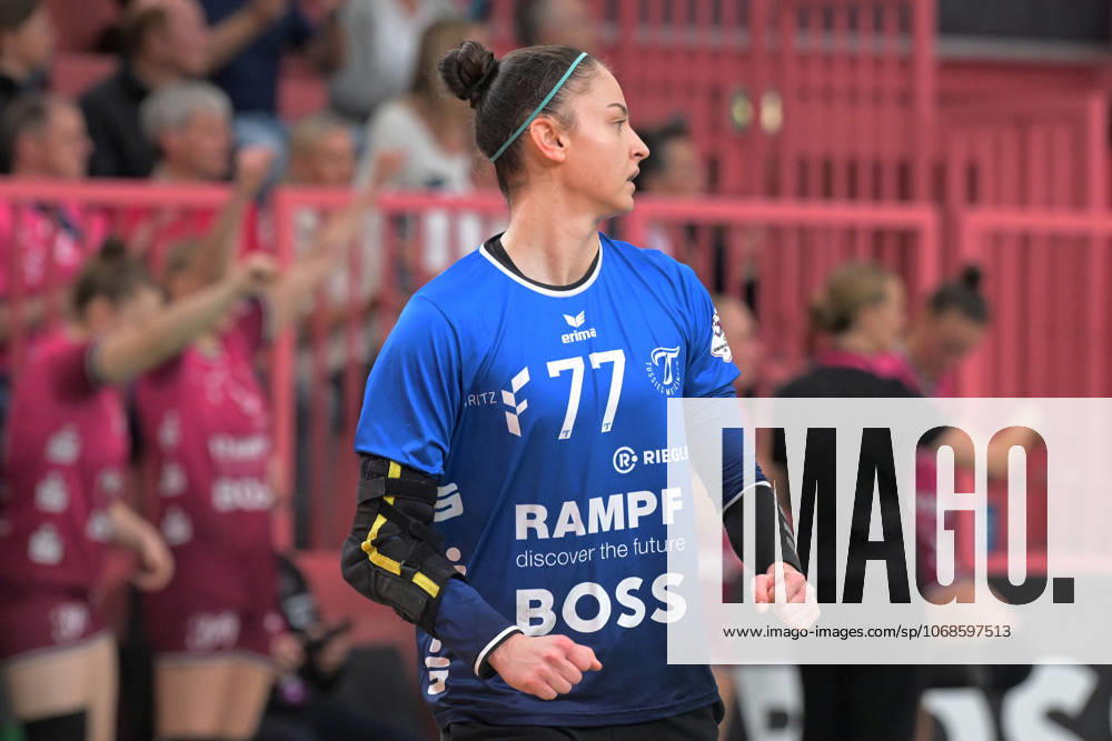 Sara Suba (TusSies Metzingen, 77) im Tor TusSies Metzingen vs. Buxtehuder SV, Handball, Alsco HBF, 7.Ligaspieltag, Saison 2025 2026, 01.11.2025 TusSies Metzingen vs. Buxtehuder SV, Handball, Alsco HBF, 7.Ligaspieltag, Saison 2025 2026, 01.11.2025 Tuebingen