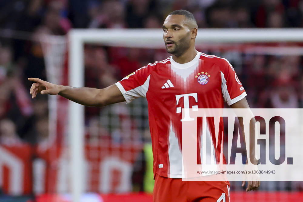 Jonathan Tah (FC Bayern Muenchen) gestikuliert, Bundesliga, FC Bayern München v Bayer 04 Leverkusen, Allianz Arena am 01. November 2025 in München, Deutschland. (Foto von Marco Steinbrenner DeFodi Images) Jonathan Tah (FC Bayern Muenchen) gestures, Bundesliga, FC Bayern München v Bayer 04 Leverkusen, Allianz Arena, November 1, 2025 in München, Germany. (Photo by Marco Steinbrenner DeFodi Images) DFL regulations prohibit any use of photographs as image sequences and or quasi-video. Jonathan Tah FC Bayern Muenchen gestures, Bundesliga, FC Bayern München v Bayer 04 Leverkusen, Allianz Arena on November 01, 2025 in Munich, Germany Photo by Marco Steinbrenner DeFodi Images Jonathan Tah FC Bayern Muenchen gestures, Bundesliga, FC Bayern München v Bayer 04 Leverkusen, Allianz Arena, November 1, 2025 in Munich, Germany Photo by Marco Steinbrenner DeFodi Images DFL regulations prohibit any use of photographs as image sequences and or quasi video