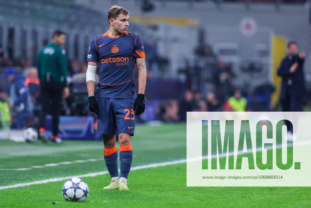 Nicolo Barella of FC Internazionale seen in action during UEFA Champions League 2025 26 League Phase - Matchday 4 football match between FC Internazionale and FC Kairat Almaty at San Siro Stadium in Milan Italy on 05 November 2025. Milan Stadio Giuseppe Meazza Milan Italy