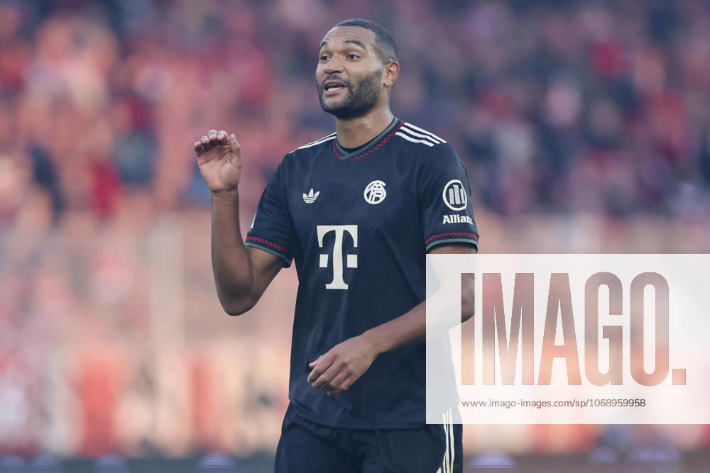 Jonathan Tah (FC Bayern Muenchen) gestikuliert, Bundesliga, 1. FC Union Berlin v FC Bayern München, Stadion An der Alten Försterei am 08. November 2025 in Berlin, Deutschland. (Foto von Marco Steinbrenner DeFodi Images) Jonathan Tah (FC Bayern Muenchen) gestures, Bundesliga, 1. FC Union Berlin v FC Bayern München, Stadion An der Alten Försterei, November 8, 2025 in Berlin, Germany. (Photo by Marco Steinbrenner DeFodi Images) DFL regulations prohibit any use of photographs as image sequences and or quasi-video. Jonathan Tah FC Bayern Muenchen gestures, Bundesliga, 1 FC Union Berlin v FC Bayern München, Stadion An der Alten Försterei, November 8, 2025 in Berlin, Germany Photo by Marco Steinbrenner DeFodi Images Jonathan Tah FC Bayern Muenchen gestures, Bundesliga, 1 FC Union Berlin v FC Bayern München, Stadion An der Alten Försterei, November 8, 2025 in Berlin, Germany Photo by Marco Steinbrenner DeFodi Images DFL regulations prohibit any use of photographs as image sequences and or quasi video