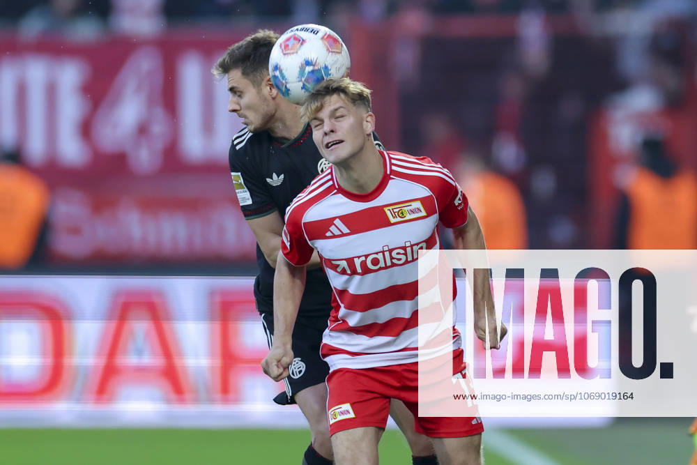 Josip Stanisic (FC Bayern Muenchen) und Andras Schaefer (1. FC Union Berlin) kaempfen um den Ball, Bundesliga, 1. FC Union Berlin v FC Bayern München, Stadion An der Alten Försterei am 08. November 2025 in Berlin, Deutschland. (Foto von Marco Steinbrenner DeFodi Images) Josip Stanisic (FC Bayern Muenchen) und Andras Schaefer (1. FC Union Berlin) battle for the ball, Bundesliga, 1. FC Union Berlin v FC Bayern München, Stadion An der Alten Försterei, November 8, 2025 in Berlin, Germany. (Photo by Marco Steinbrenner DeFodi Images) DFL regulations prohibit any use of photographs as image sequences and or quasi-video. Josip Stanisic FC Bayern Muenchen and Andras Schaefer 1 FC Union Berlin battle for the ball, Bundesliga, 1 FC Union Berlin v FC Bayern München, Stadion An der Alten Försterei, November 8, 2025 in Berlin, Germany Photo by Marco Steinbrenner DeFodi Images Josip Stanisic FC Bayern Muenchen and Andras Schaefer 1 FC Union Berlin battle for the ball, Bundesliga, 1 FC Union Berlin v FC Bayern München, Stadion An der Alten Försterei, November 8, 2025 in Berlin, Germany Photo by Marco Steinbrenner DeFodi Images DFL regulations prohibit any use of photographs as image sequences and or quasi video