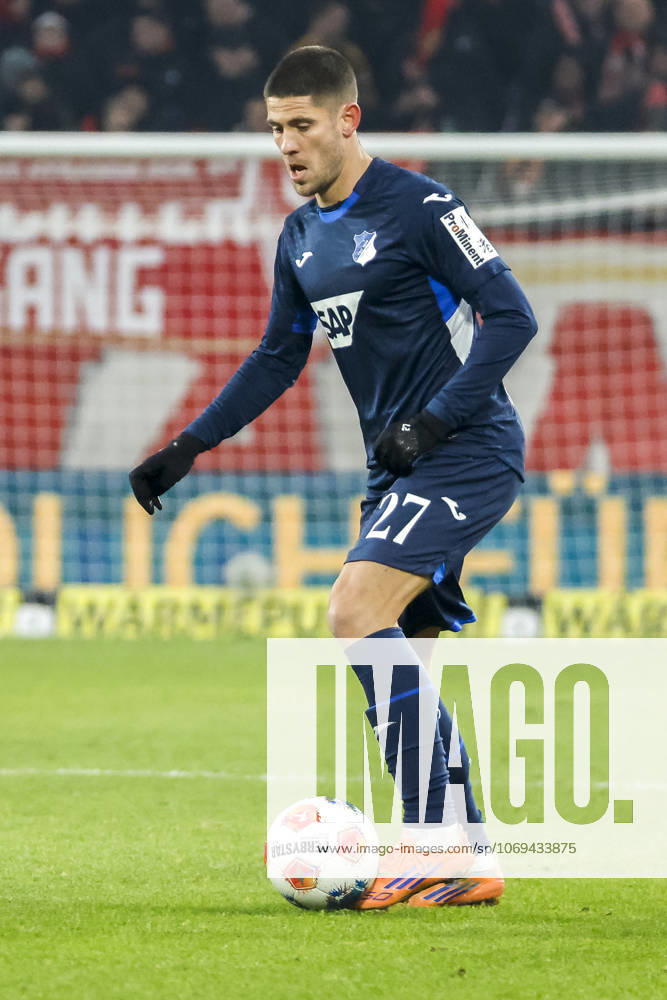 Andrej Kramaric (TSG Hoffenheim, 27) am Ball , Deutschland, Fussball, 1. Bundesliga, 11.Spieltag, 2025 2026, 1.FSV Mainz vs. TSG 1899 Hoffenheim, 21.11.2025, Mewa Arena, Mainz, Deutschland Mainz Mewa Arena Rheinland-Pfalz Deutschland