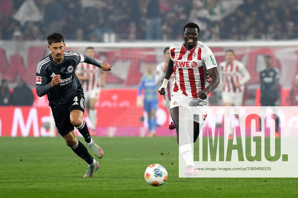 Robin Koch (Eintracht Frankfurt) und Ragnar Ache (1. FC Koeln) im Zweikampf waehrend des Spiels der Bundesliga zwischen 1. FC Köln und Eintracht Frankfurt, RheinEnergieSTADION am 22. November 2025 in Köln, Deutschland. (Foto von Ralf Treese DeFodi Images) +++ Robin Koch (Eintracht Frankfurt) und Ragnar Ache (1. FC Koeln) battle for the ball during the Bundesliga match between 1. FC Köln and Eintracht Frankfurt at RheinEnergieSTADION on November 22, 2025 in Köln, Germany. (Photo by Ralf Treese DeFodi Images) DFL regulations prohibit any use of photographs as image sequences and or quasi-video. (Photo by Ralf Treese DeFodi Images)