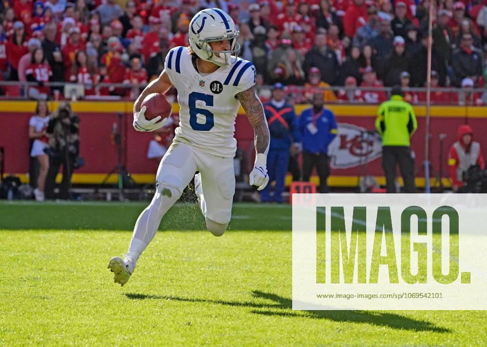 Indianapolis Colts wide receiver Anthony Gould (6) returns a punt against the Chiefs at Arrowhead Stadium in Kansas City, Missouri on Sunday, November 23, 2025. KCP2025112330 JONxROBICHAUD