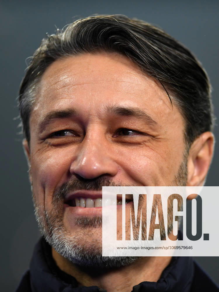 Trainer Niko Kovac (Borussia Dortmund) laechelt waehrend des Spiels der UEFA Champions League 2025 26, 5. Spieltag Ligaphase zwischen Borussia Dortmund und FC Villarreal, BVB Stadion am 25. November 2025 in Dortmund, Deutschland. (Foto von Ralf Treese DeFodi Images) +++ Trainer Niko Kovac (Borussia Dortmund) smiles during the UEFA Champions League 2025 26 League Phase MD5 match between Borussia Dortmund and Villarreal CF at BVB Stadion Dortmund on November 25, 2025 in Dortmund, Germany. (Photo by Ralf Treese DeFodi Images)