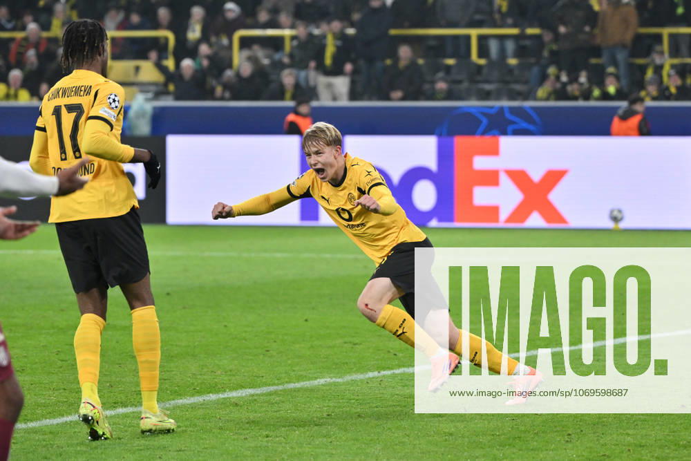 Jubel 4:0 Daniel Svensson (Borussia Dortmund) 25.11.2025, Fussball, UEFA Champions League 2025 2026, 5. Spieltag, Borussia Dortmund - FC Villarreal 4:0 UEFA regulations prohibit any use of photographs as image sequences and or quasi-video Dortmund Signal Iduna Park Nordrhein Westfalen Deutschland
