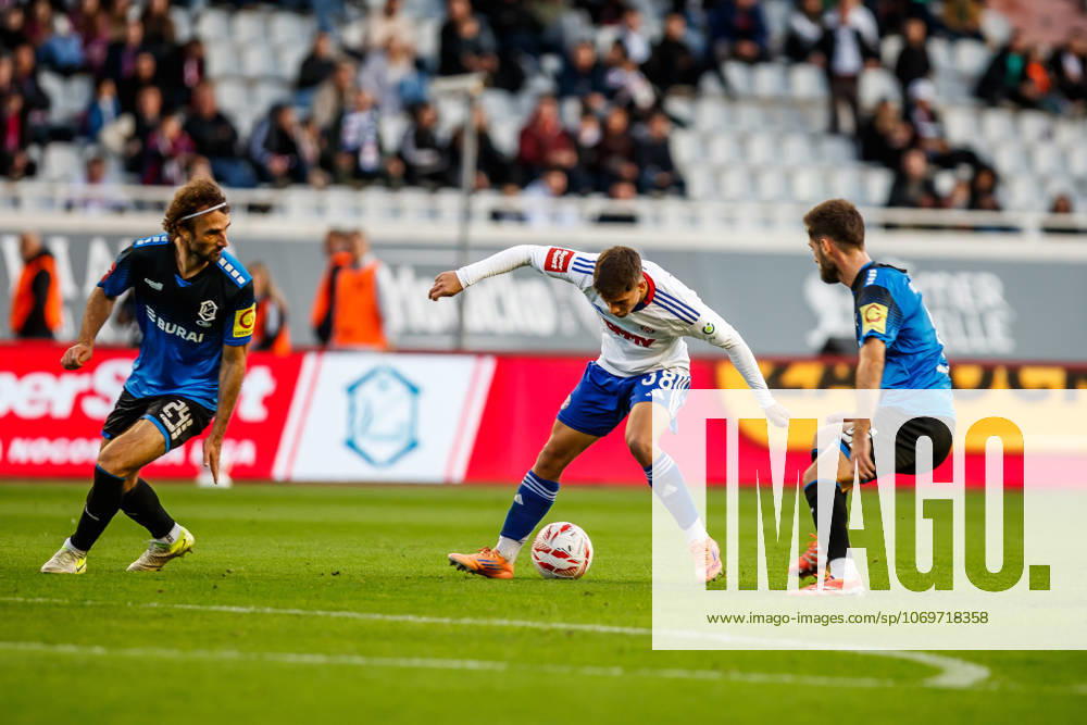 SuperSport HNL, round 15: HNK Hajduk Split v NK Varazdin Mario Marina of NK Varazdin, Luka Hodak of HNK Hajduk Split and Tomislav Duvnjak of NK Varazdin during the SuperSport HNL 2025. 2026. round 15 match between HNK Hajduk Split and NK Varazdin at Poljud Stadium in Split, Croatia on November 29, 2025. ZvonimirxBarisin PIXSELL