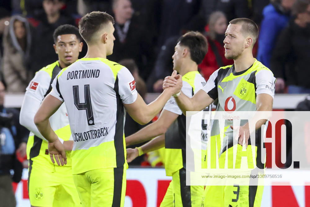 Nico Schlotterbeck (Borussia Dortmund) und Waldemar Anton (Borussia Dortmund) jubeln, Bundesliga, Bayer 04 Leverkusen v Borussia Dortmund, BayArena am 29. November 2025 in Leverkusen, Deutschland. (Foto von Marco Steinbrenner DeFodi Images) Nico Schlotterbeck (Borussia Dortmund) und Waldemar Anton (Borussia Dortmund) cheer, Bundesliga, Bayer 04 Leverkusen v Borussia Dortmund, BayArena, November 29, 2025 in Leverkusen, Germany. (Photo by Marco Steinbrenner DeFodi Images) DFL regulations prohibit any use of photographs as image sequences and or quasi-video.