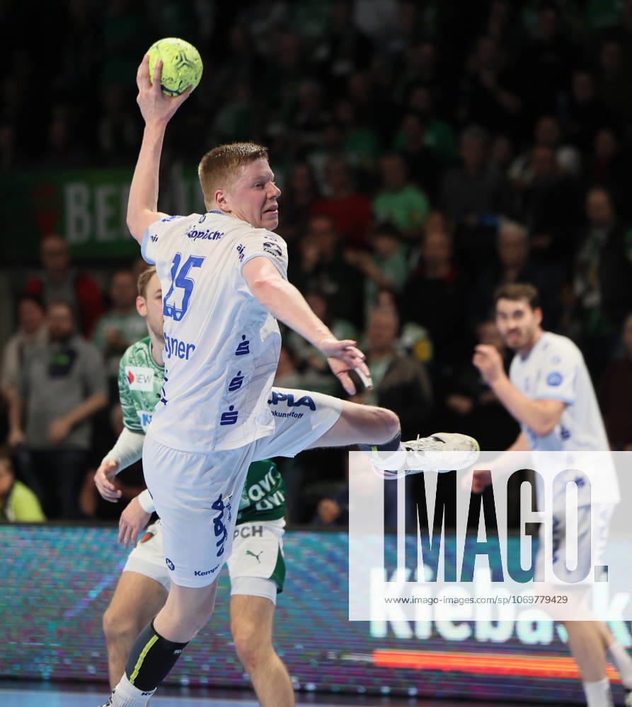 GER HBL Saison 2025 2026 FÜCHSE Berlin vs TBV Lemgo Lippe, 30.11.25, Max-Schmeling-Halle, Berlin, Niels Gerardus VERSTEIJNEN (TBV Lemgo Lippe 25)