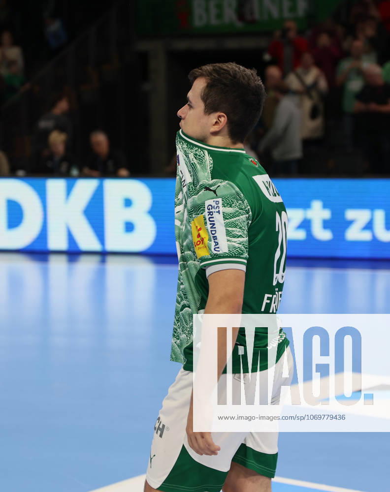 GER HBL Saison 2025 2026 FÜCHSE Berlin vs TBV Lemgo Lippe, 30.11.25, Max-Schmeling-Halle, Berlin, Tim FREIHÖFER (Füchse Berlin 20), Enttäuschung nach Niederlage gegen den TBV Lemgo Lippe