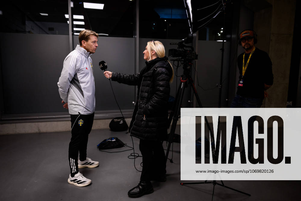 Head coach Tony Gustavsson of the Swedish women s national football team in the mixed zone after a training session on December 1, 2025 in Stockholm. Photo: Jesper Zerman BILDBYRAN kod JZ JZ0652 fotboll football soccer fotball nations league uefa womens nations league träning practice training sverige sweden dam bbeng