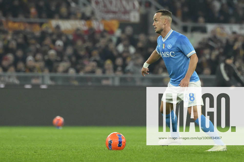 Napolis Stanislav Lobotka during the Serie A Enilive soccer match between AS Roma and SSC Napoli at the Rome s Olympic stadium, Italy - Sunday, November 30, 2025. - Soccer.