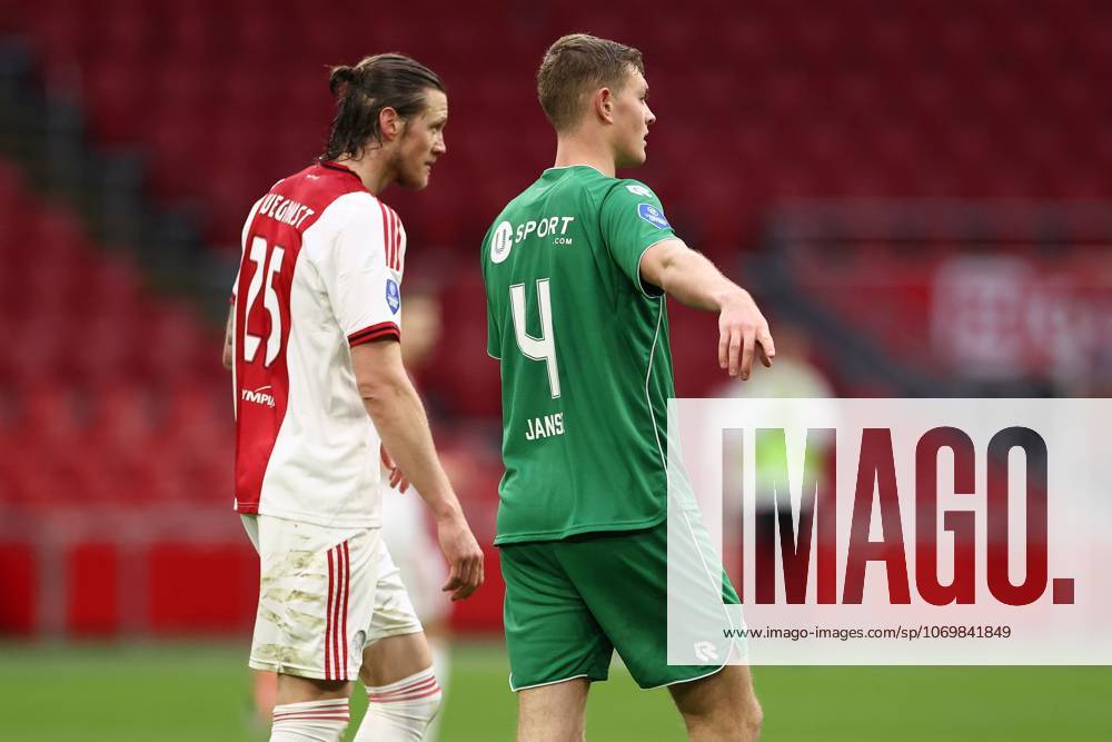 , JohanCruyff Arena , season 2025 2026 , Dutch Eredivisie Football , match between Ajax and FC Groningen (replay) , Picture shows , Ajax player Wout Weghorst, FC Groningen player Dies Janse Ajax - Groningen (replay) x32313248x