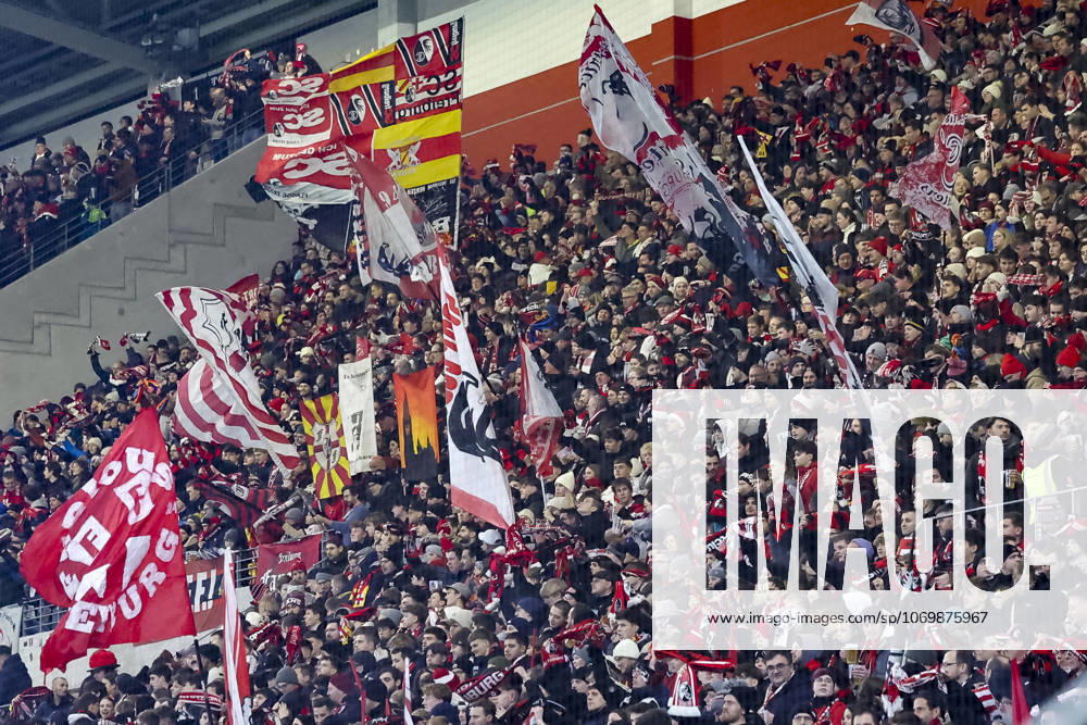 Fanblock SC Freiburg , Deutschland, Fussball, DFB Pokal, Achtelfinale, 2025 2026, SC Freiburg vs. SV Darmstadt 98, 03.12.2025, Europa-Park Stadion , Freiburg im Breisgau, Deutschland Freiburg im Breisgau Europa-Park Stadion Baden-Wuerttemberg Deutschland