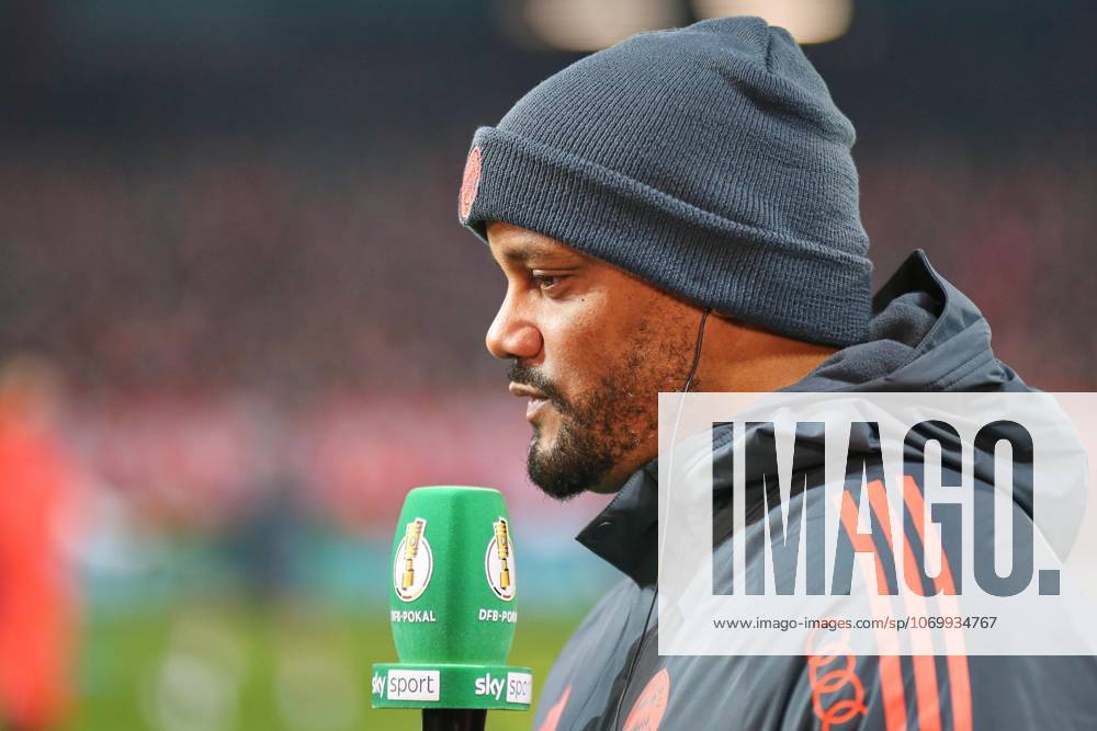 Berlin, Deutschland, 03.12.2025: Stadion Alte Försterei: DFB-Pokal 2025 2026: Union Berlin - FC Bayern München: Vincent Kompany, Trainer FC Bayern München, im Interview bei Sky