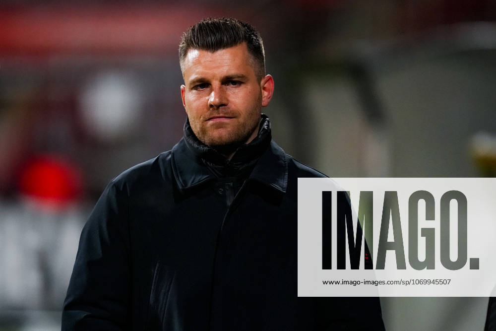 Eredivisie: Excelsior Rotterdam v FC Groningen Rotterdam - Coach Ruben den Uil of SBV Excelsior Rotterdam during the fifteenth competition round of the 2025 2026 Eredivisie season. The match is set between Excelsior Rotterdam and FC Groningen at Stadion Woudestein on 5 December 2025 in Rotterdam, The Netherlands. (VK Sportphoto Danny de Groot)