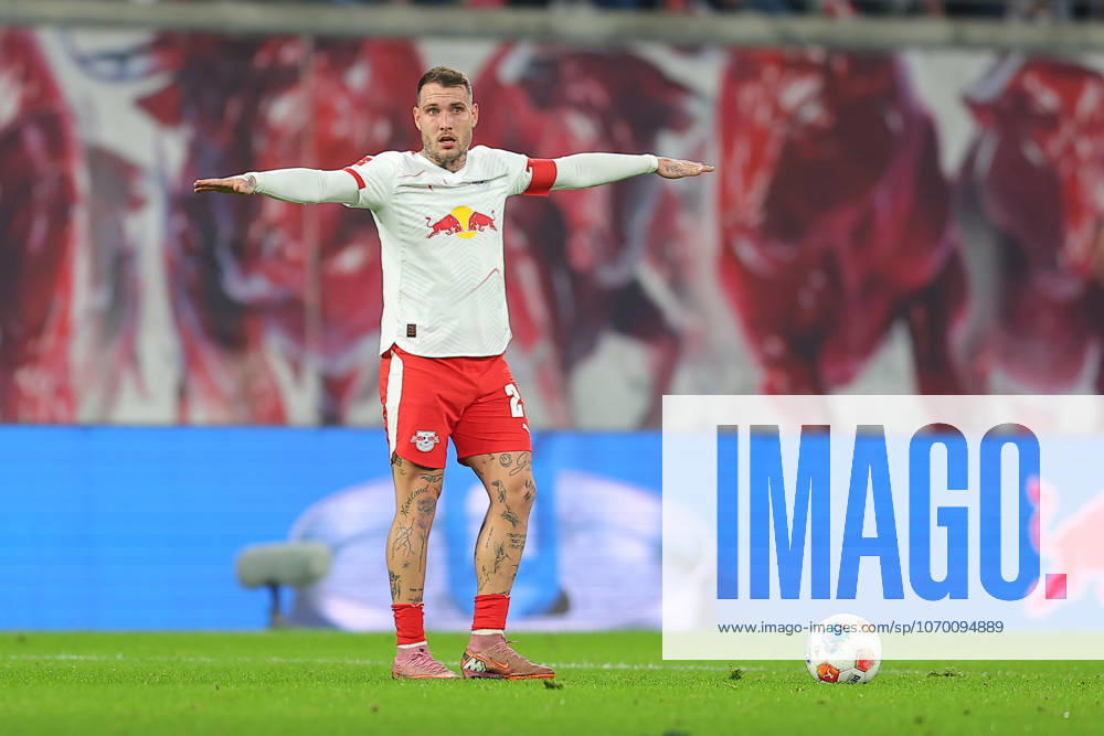 RB Leipzig - Frankfurt Bundesliga Leipzig, 06.12.2025, Red Bull Arena, Fußball, Männer, Saison 2025 2026, 1. Bundesliga, 13. Spieltag, RB Leipzig - Eintracht Frankfurt 6:0 (2:0) , Im Bild: David Raum (22, RB Leipzig) ,