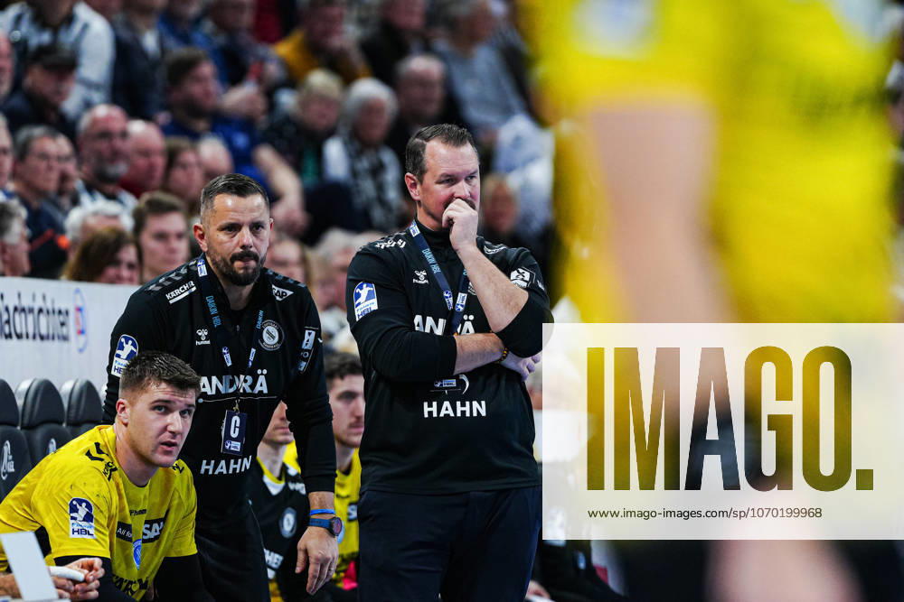 Mischa Kaufmann (TVB Stuttgart, Trainer) GER, THW Kiel vs. TVB Stuttgart, Handball, 1. Bundesliga, Spieltag 16, Saison 2025 2026, 10.12.2025 GER, THW Kiel vs. TVB Stuttgart, Handball, 1. Bundesliga, Spieltag 16, Saison 2025 2026, 10.12.2025 Kiel