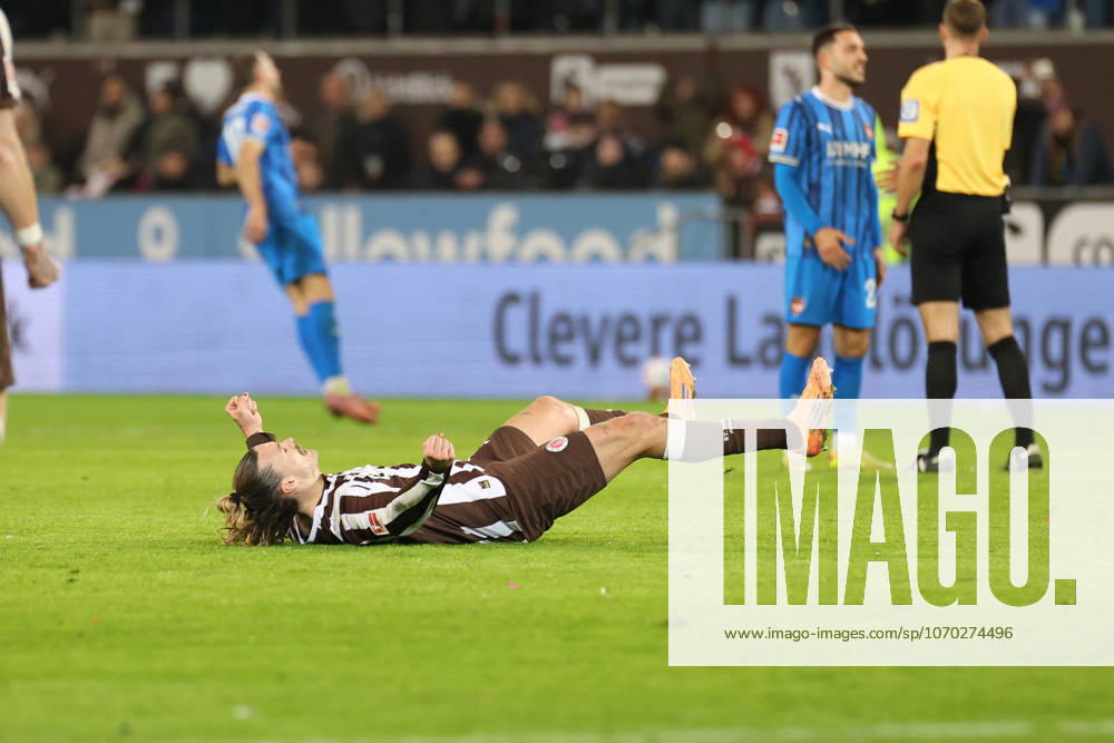 Fußball I Herren I Saison 2025 2026 I 1. Bundesliga I 14. Spieltag I FC St. Pauli - 1. FC Heidenheim I 13.12.2025 Jackson Irvine (7, FC St. Pauli) Hamburg Millerntor-Stadion Deutschland
