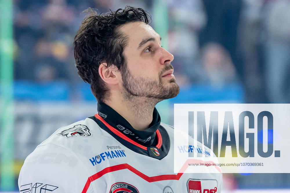 Samuel Dove-McFalls (Nuernberg Ice Tigers, 75) bei den Starting Six Portrait Portraet GER, EHC Red Bull Muenchen vs. Nuernberg Ice Tigers, Eishockey, DEL, 28. Spieltag, Saison 2025 2026, 14.12.2025. GER, EHC Red Bull Muenchen vs. Nuernberg Ice Tigers, Eishockey, DEL, 28. Spieltag, Saison 2025 2026, 14.12.2025. Muenchen