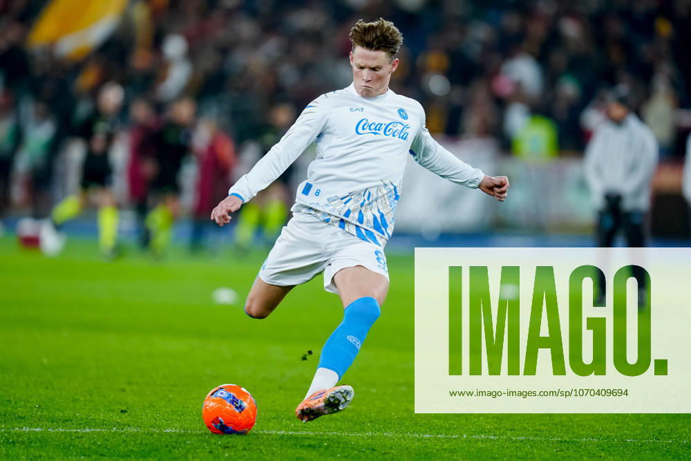 Scott McTominay of SSC Napoli in action during the Serie A match between AS Roma and SSC Napoli at Stadio Olimpico Rome Italy on 30 November 2025. Rome Stadio Olimpico Rome Italy