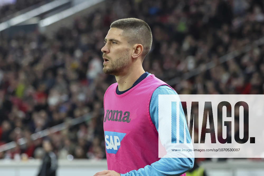 Andrej Kramaric (TSG Hoffenheim, 27) beim Aufwärmen während des Spiels , Deutschland, Fussball, 1. Bundesliga, 15.Spieltag, 2025 2026, VfB Stuttgart vs. TSG 1899 Hoffenheim, 20.12.2025, MHP Arena, Stuttgart, Deutschland Stuttgart MHP Arena Baden-Württemberg Deutschland