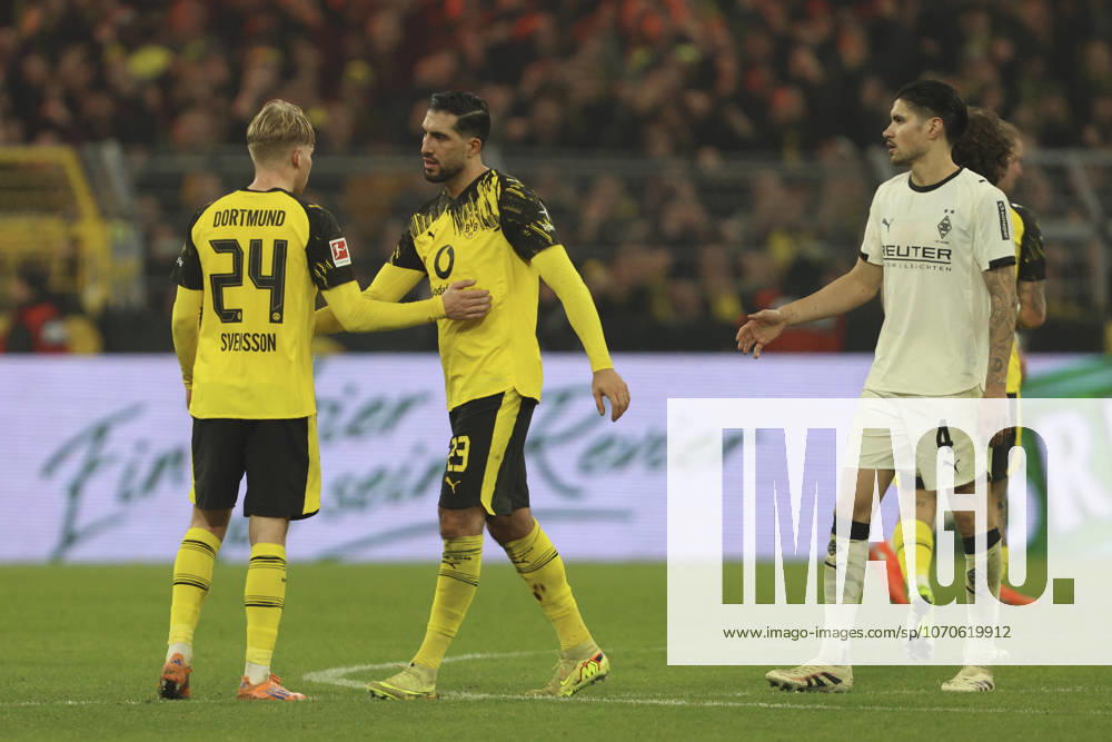 Daniel Svensson (Borussia Dortmund) und Emre Can (Borussia Dortmund) klatschen sich ab waehrend des spiels der Bundesliga zwischen Borussia Dortmund und Borussia Mönchengladbach, Signal Iduna Park am 19. December 2025 in Dortmund, Deutschland. (Foto von Oliver Kaelke DeFodi Images) +++ Daniel Svensson (Borussia Dortmund) und Emre Can (Borussia Dortmund) shake hands during the Bundesliga match between Borussia Dortmund and Borussia Mönchengladbach at Signal Iduna Park on December 19, 2025 in Dortmund, Germany. (Photo by Oliver Kaelke DeFodi Images) DFL regulations prohibit any use of photographs as image sequences and or quasi-video. (Photo by Oliver Kaelke DeFodi Images) -