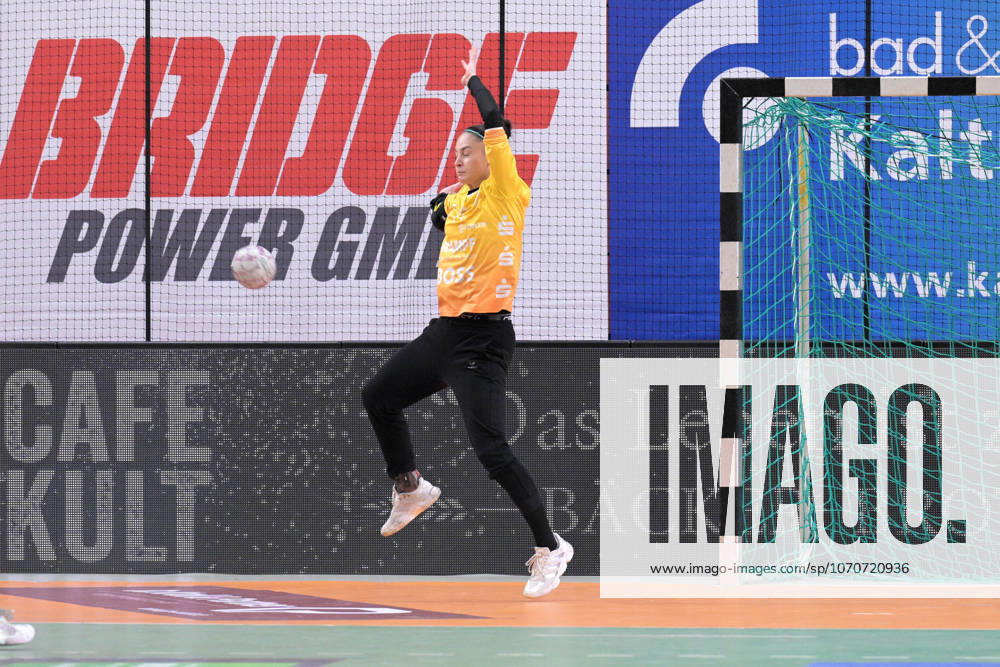 Sara Suba (TusSies Metzingen, 77) im Tor TusSies Metzingen vs. Union Neckarsulm, Handball, Alsco HBF, 9.Ligaspieltag, Saison 2025 2026, 27.12.2025 TusSies Metzingen vs. Sport-Union Neckarsulm, Handball, Alsco HBF, 9.Ligaspieltag, Saison 2025 2026, 27.12.2025 Tuebingen