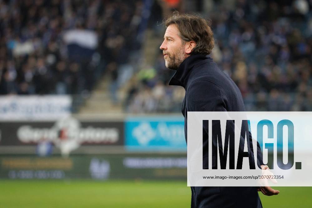 Gent s head coach Rik De Mil pictured during a soccer match between KAA Gent and KVC Westerlo, Saturday 27 December 2025 in Gent, on day 20 of the 2025-2026 Jupiler Pro League first division of the Belgian championship. KURTxDESPLENTER x151798190x