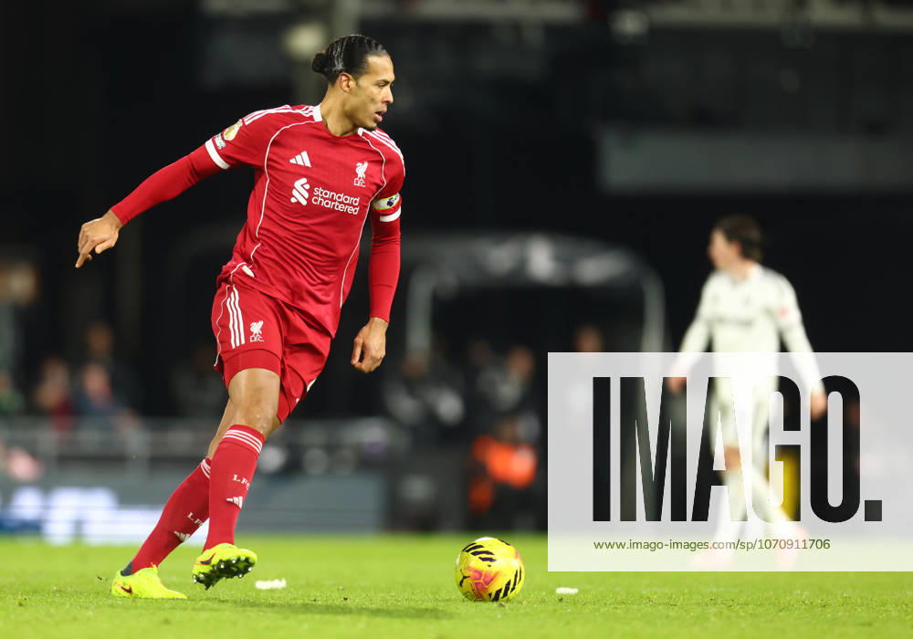 Fulham v Liverpool, English Premier League, Craven Cottage, London, UK - 04 01 2026 Virgil van Dijk of Liverpool in action during the Premier League away game against Fulham at Craven cottage London Craven Cottage London GBR, UK NEWSPAPERS OUT