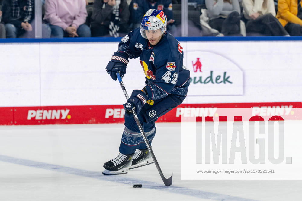 Yasin Ehliz (EHC Red Bull Muenchen, 42) GER, EHC Red Bull Muenchen vs. Adler Mannheim, Eishockey, DEL, 36. Spieltag, Saison 2025 2026, 04.01.2026. GER, EHC Red Bull Muenchen vs. Adler Mannheim, Eishockey, DEL, 36. Spieltag, Saison 2025 2026, 04.01.2026. Muenchen