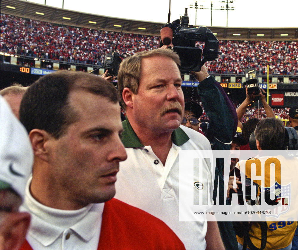 San Francisco, California, U.S - San Francisco 49ers vs. Green Bay Packers Candlestick Park Sunday, January 3, 1999. 49ers beat Packers 30-27. Packer head coach Mike Holmgren.