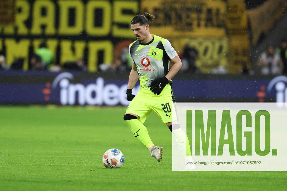 Marcel Sabitzer (Borussia Dortmund) in aktion, in action, during the 1.Bundesliga match between Eintracht Frankfurt and Borussia Dortmund at Deutsche Bank Park in Frankfurt, Germany on January 09, 2026