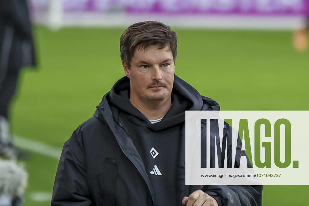 Merlin Polzin (Hamburger SV, Trainer) , Deutschland, Fussball, 1. Bundesliga, 16.Spieltag, 2025 2026, SC Freiburg vs. Hamburger SV, 10.01.2026, Freiburg im Breisgau Europa-Park Stadion Deutschland