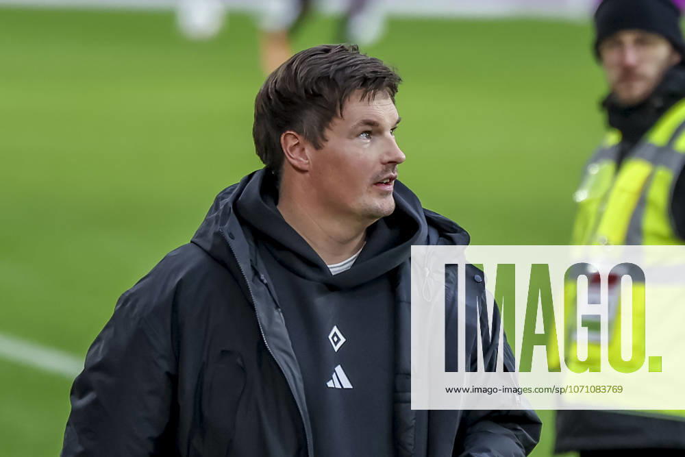 Merlin Polzin (Hamburger SV, Trainer) , Deutschland, Fussball, 1. Bundesliga, 16.Spieltag, 2025 2026, SC Freiburg vs. Hamburger SV, 10.01.2026, Freiburg im Breisgau Europa-Park Stadion Deutschland