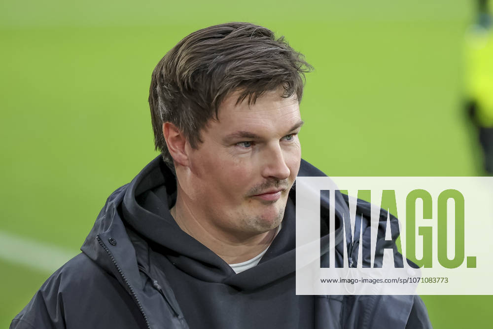 Merlin Polzin (Hamburger SV, Trainer) , Deutschland, Fussball, 1. Bundesliga, 16.Spieltag, 2025 2026, SC Freiburg vs. Hamburger SV, 10.01.2026, Freiburg im Breisgau Europa-Park Stadion Deutschland