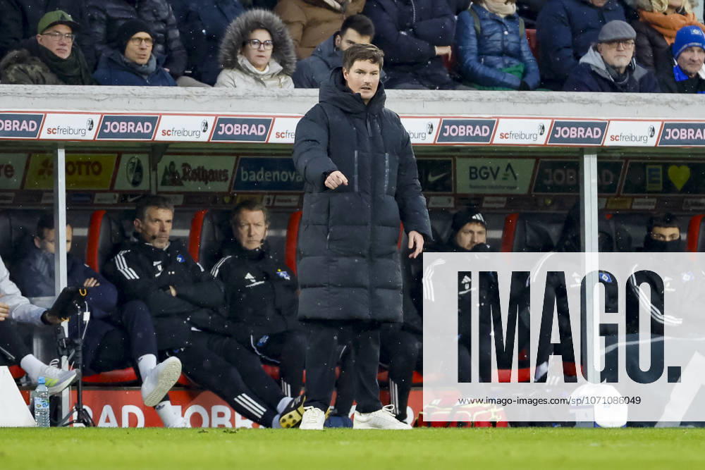 Merlin Polzin (Hamburger SV, Trainer) , Deutschland, Fussball, 1. Bundesliga, 16.Spieltag, 2025 2026, SC Freiburg vs. Hamburger SV, 10.01.2026, Freiburg im Breisgau Europa-Park Stadion Deutschland