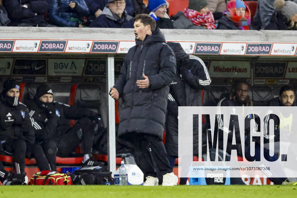 Merlin Polzin (Hamburger SV, Trainer) , Deutschland, Fussball, 1. Bundesliga, 16.Spieltag, 2025 2026, SC Freiburg vs. Hamburger SV, 10.01.2026, Freiburg im Breisgau Europa-Park Stadion Deutschland