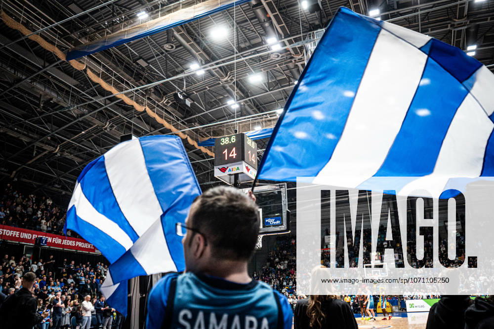 Basketball easyCredit BBL Bundesliga, Frankfurt Skyliners - NINERS Chemnitz Fans in der SÜWAG Energie Arena Frankfurt am Main