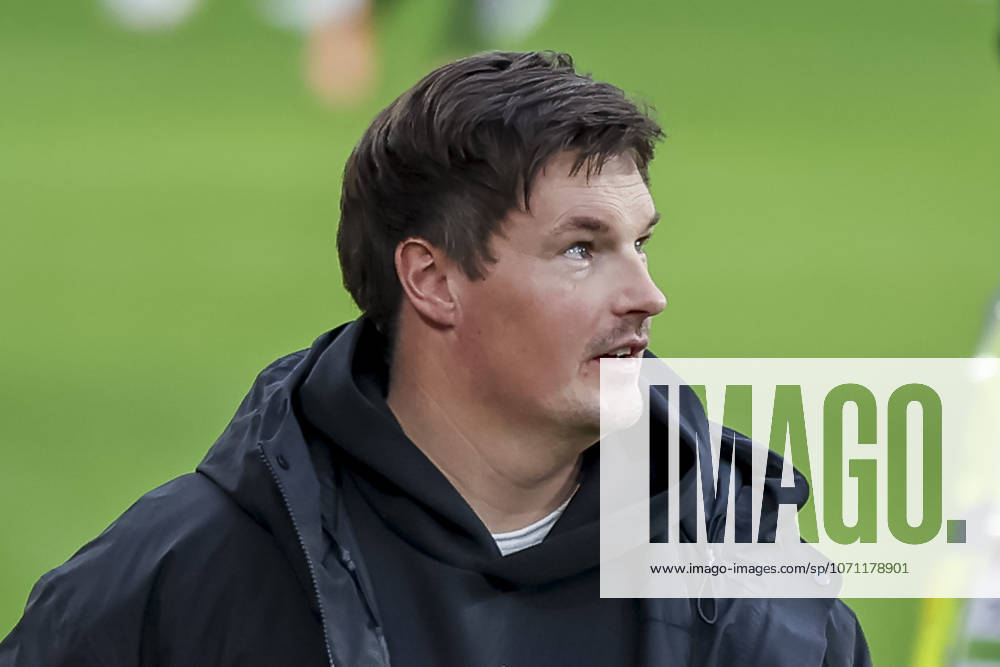 Merlin Polzin (Hamburger SV, Trainer) , Deutschland, Fussball, 1. Bundesliga, 16.Spieltag, 2025 2026, SC Freiburg vs. Hamburger SV, 10.01.2026, Freiburg im Breisgau Europa-Park Stadion Deutschland