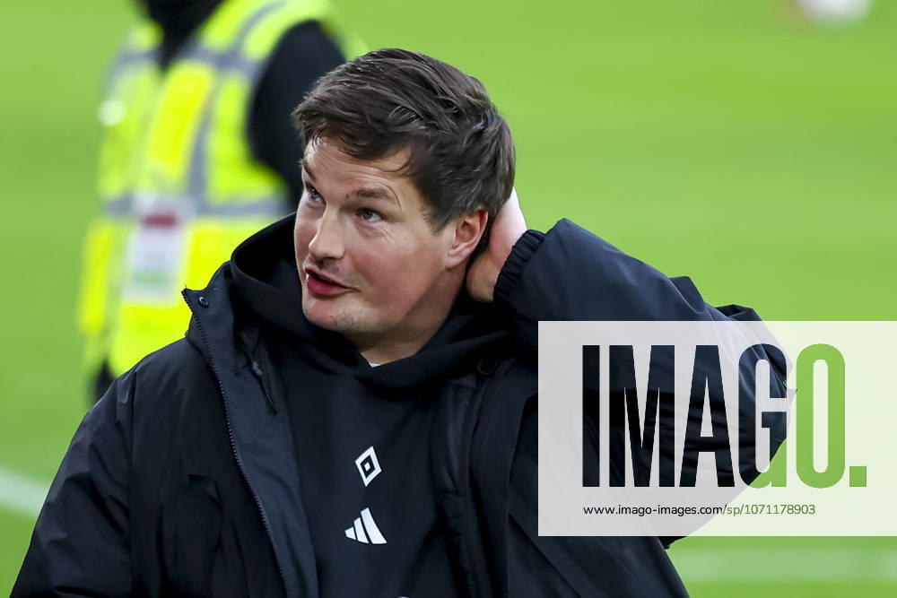 Merlin Polzin (Hamburger SV, Trainer) , Deutschland, Fussball, 1. Bundesliga, 16.Spieltag, 2025 2026, SC Freiburg vs. Hamburger SV, 10.01.2026, Freiburg im Breisgau Europa-Park Stadion Deutschland