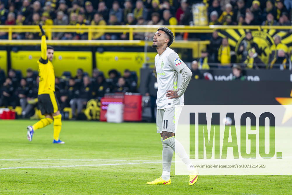 Borussia Dortmund - SV Werder Bremen, 17. Spieltag im Signal-Iduna-Park. Justin Njinmah (Werder Bremen) reagiert. WICHTIGER HINWEIS: Gemäß den Vorgaben der DFL und des DFB ist es untersagt, in dem Stadion und oder vom Spiel angefertigte Fotoaufnahmen in Form von Sequenzbildern und oder videoähnlichen Fotostrecken zu verwerten bzw. verwerten zu lassen.