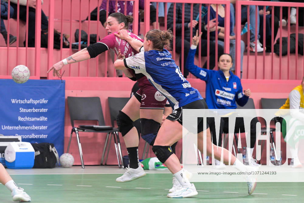 Gabriela Clausson Bitolo (TusSies Metzingen, 22) gegen Maxi Muehlner (HSG Blomberg-Lippe, 10) TusSies Metzingen vs. HSG Blomberg-Lippe, Handball, Alsco HBF, 13.Ligaspieltag, Saison 2025 2026, 14.01.2026 TusSies Metzingen vs. HSG Blomberg-Lippe, Handball, Alsco HBF, 13.Ligaspieltag, Saison 2025 2026, 14.01.2026 Tuebingen