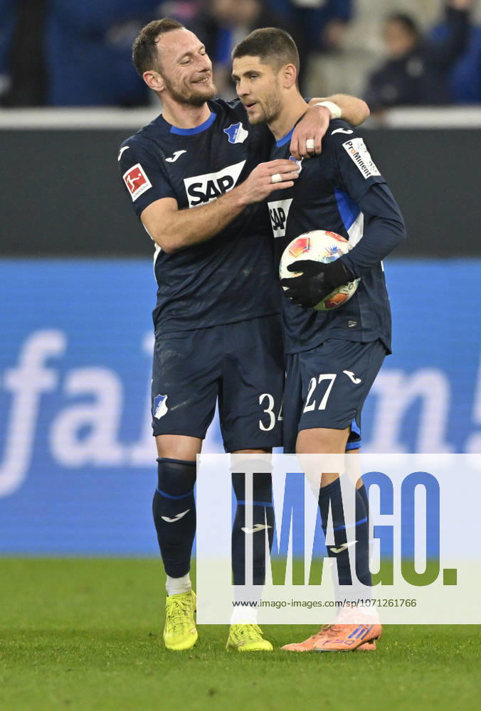 Nach Spielende: Schlussjubel, Freude, Glueck, Jubel Andrej Kramaric TSG 1899 Hoffenheim (27) Vladimir Coufal TSG 1899 Hoffenheim (34) TSG 1899 Hoffenheim vs Borussia Moenchengladbach BMG 14.01.2026 DFL REGULATIONS PROHIBIT ANY USE OF PHOTOGRAPHS AS IMAGE SEQUENCES AND OR QUASI-VIDEO TSG 1899 Hoffenheim vs Borussia Moenchengladbach BMG Sinsheim