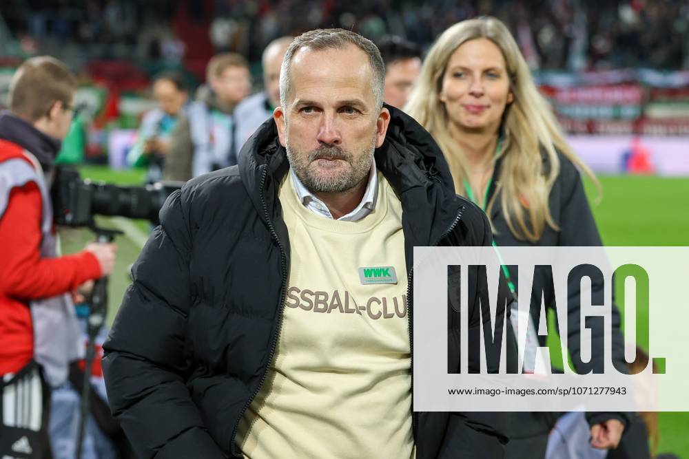 Chef-Trainer Manuel Baum (FC Augsburg), FC Augsburg vs. 1. FC Union Berlin, Fussball, 1. Bundesliga, 17. Spieltag, 15.01.2026 DFB regulations prohibit any use of photographs as image sequences and or quasi-video Augsburg Bayern Deutschland
