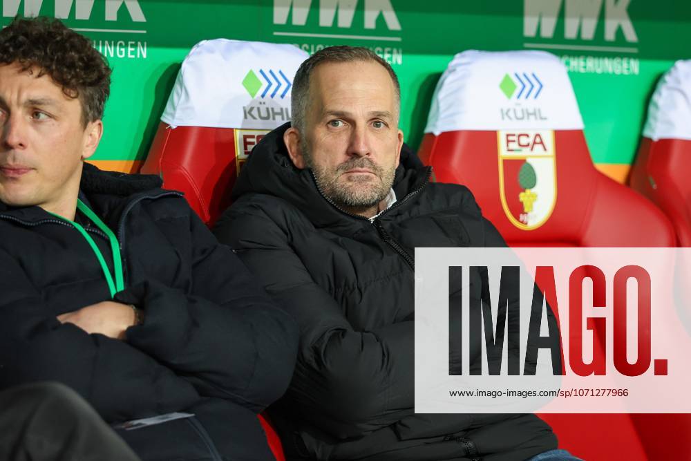Chef-Trainer Manuel Baum (FC Augsburg), FC Augsburg vs. 1. FC Union Berlin, Fussball, 1. Bundesliga, 17. Spieltag, 15.01.2026 DFB regulations prohibit any use of photographs as image sequences and or quasi-video Augsburg Bayern Deutschland