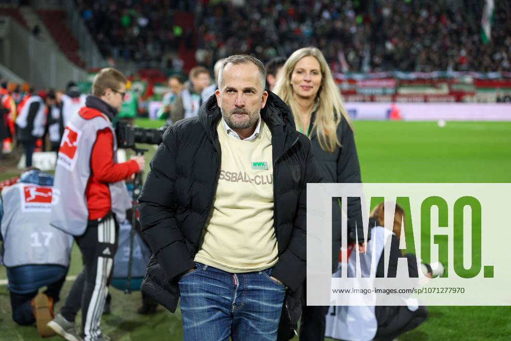 Chef-Trainer Manuel Baum (FC Augsburg), FC Augsburg vs. 1. FC Union Berlin, Fussball, 1. Bundesliga, 17. Spieltag, 15.01.2026 DFB regulations prohibit any use of photographs as image sequences and or quasi-video Augsburg Bayern Deutschland