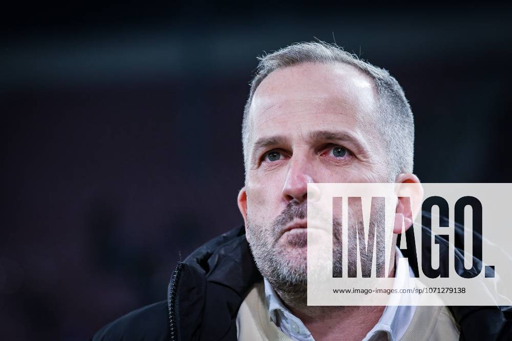 Chef-Trainer Manuel Baum (FC Augsburg), FC Augsburg vs. 1. FC Union Berlin, Fussball, Maenner, Bundesliga, Saison 2025 2026, Hinrunde, 17 Spieltag, 15.01.2026 DFB regulations prohibit any use of photographs as image sequences and or quasi-video Augsburg Bayern Deutschland
