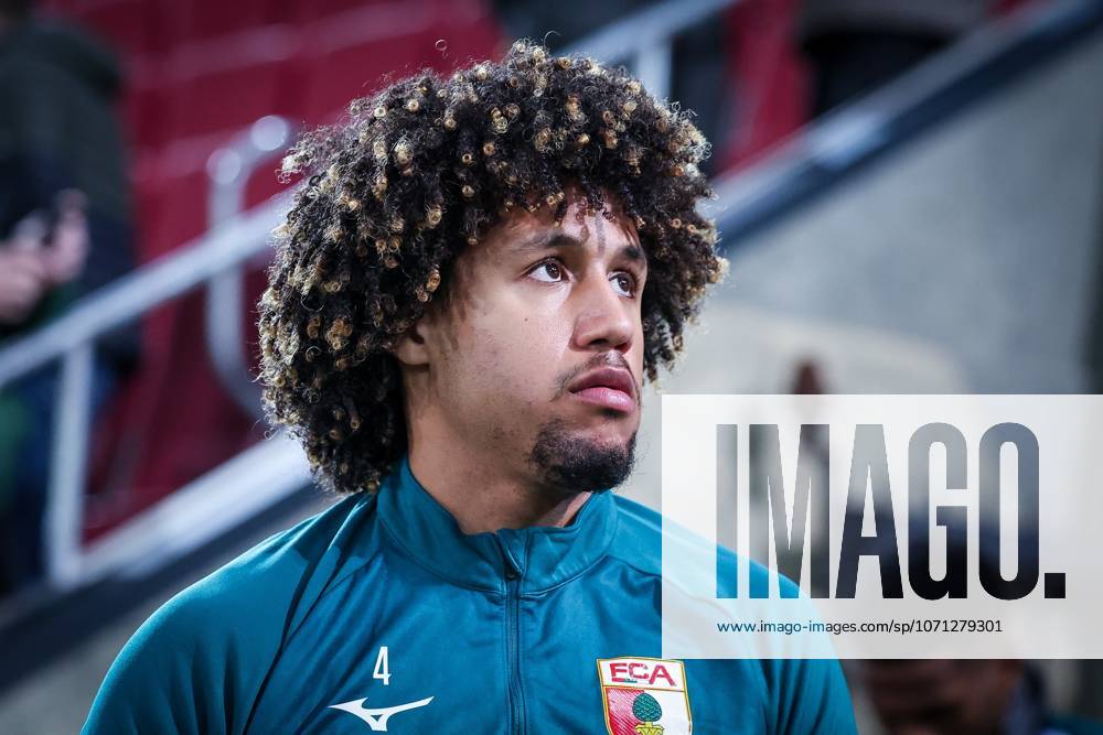 Han-Noah Massengo 4 FC Augsburg), FC Augsburg vs. 1. FC Union Berlin, Fussball, Maenner, Bundesliga, Saison 2025 2026, Hinrunde, 17 Spieltag, 15.01.2026 DFB regulations prohibit any use of photographs as image sequences and or quasi-video Augsburg Bayern Deutschland