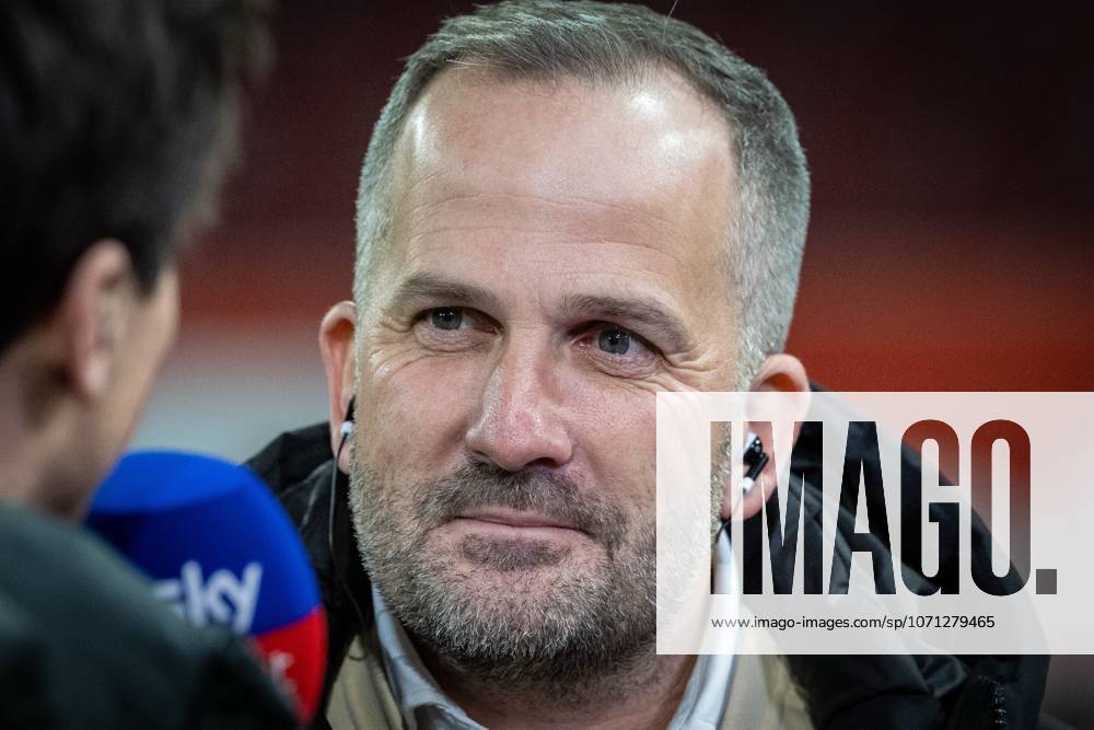 Chef-Trainer Manuel Baum (FC Augsburg), FC Augsburg vs. 1. FC Union Berlin, Fussball, Maenner, Bundesliga, Saison 2025 2026, Hinrunde, 17 Spieltag, 15.01.2026 DFB regulations prohibit any use of photographs as image sequences and or quasi-video Augsburg Bayern Deutschland